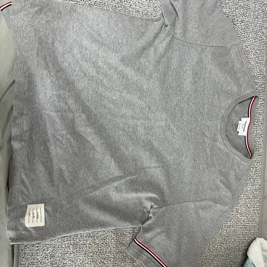 [BUNJANG] Thom Browne Grey Short-Sleeve T-Shirt / [4]톰브라운 그레이 반팔티 셔츠