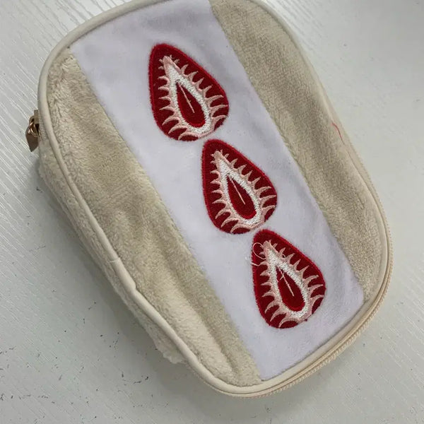 [BUNJANG] Strawberry Sandwich Pouch / (새거) 딸기 파우치 샌드위치모양