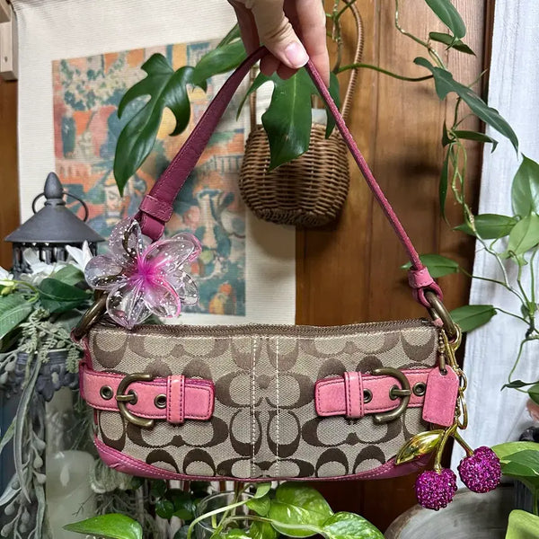 [BUNJANG] Vintage Coach Signature Soho Shoulder Bag / <희귀> 빈티지 올드 코치 시그니처 벨트 핑크 소호 숄더백 바게트백