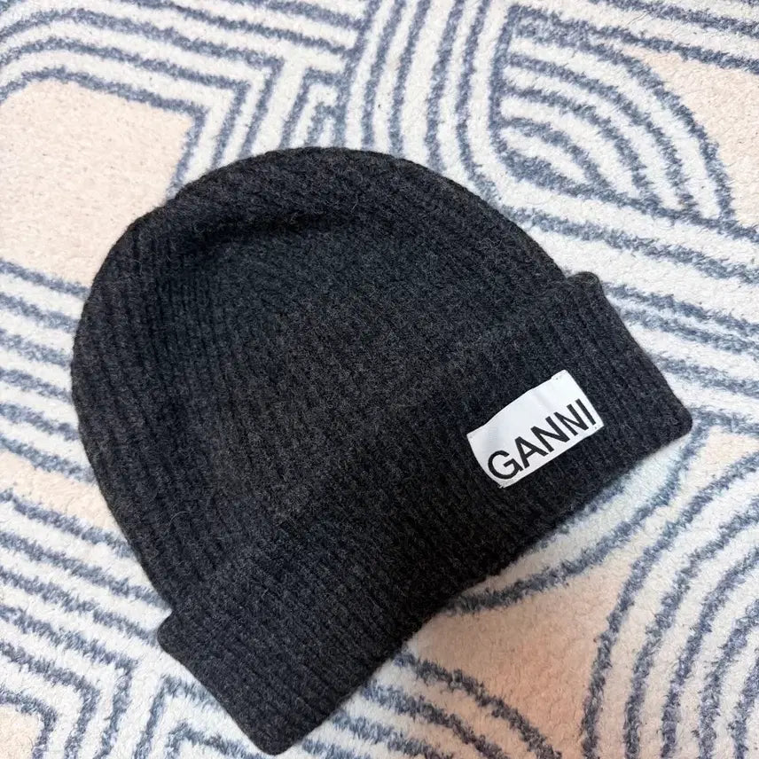 [BUNJANG] GANNI Logo Patch Wool Beanie Charcoal / 가니 로고 패치 울 비니