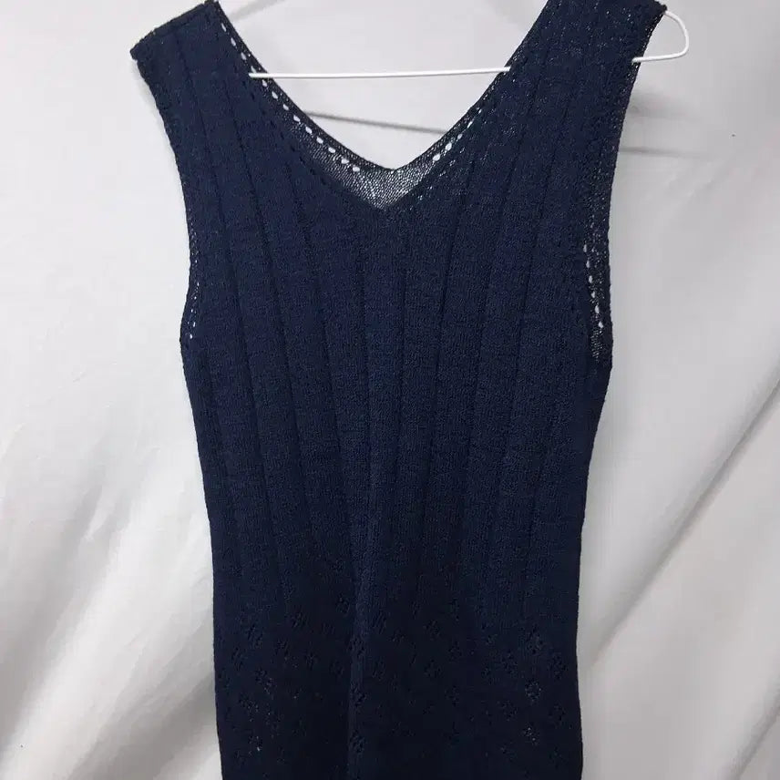 [BUNJANG] Navy Knit Sleeveless Top (M) / 네이비 니트 민소매 탑M