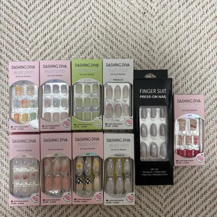 [BUNJANG] Dashing Diva Magic Press Nails 9 + Finger Suit 1 / 데싱디바 매직프레스 네일 9개 + 핑거수트 1개