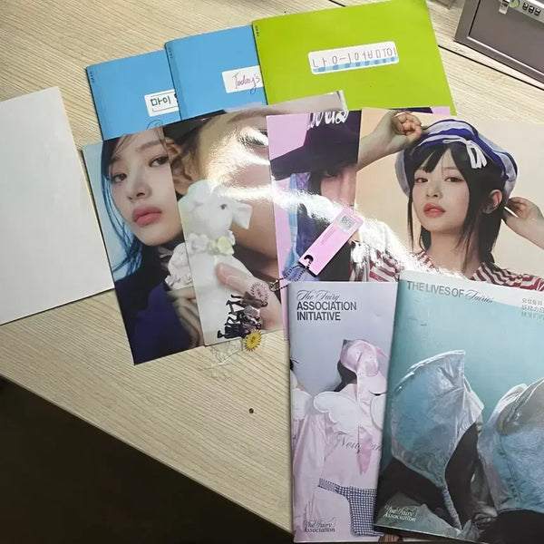 [BUNJANG] NewJeans 2023 Season's Greetings Bundle Set (Photocard Excluded) / 뉴진스 시그 사진속 굿즈 일괄 판매