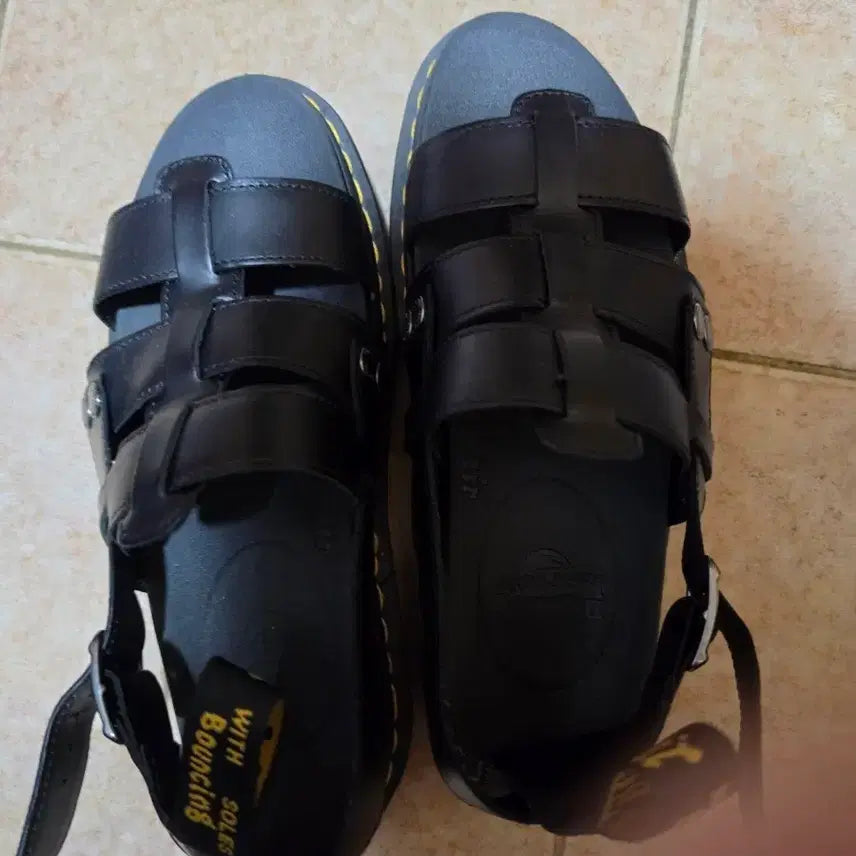 [BUNJANG] Dr. Martens Terry Brando Sandal Black / (270) 닥터마틴 테리 브란도 샌들 블랙