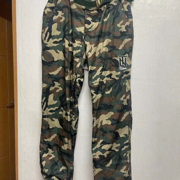 [BUNJANG] Camouflage Pattern Ski Pants / 카모플라쥬 패턴 보드복