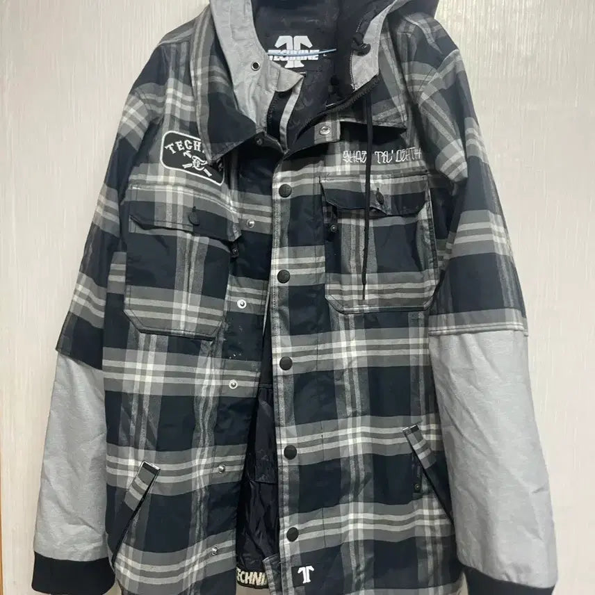 [BUNJANG] Checkered Hooded Snowboard Jacket / 체크 후드 보드복