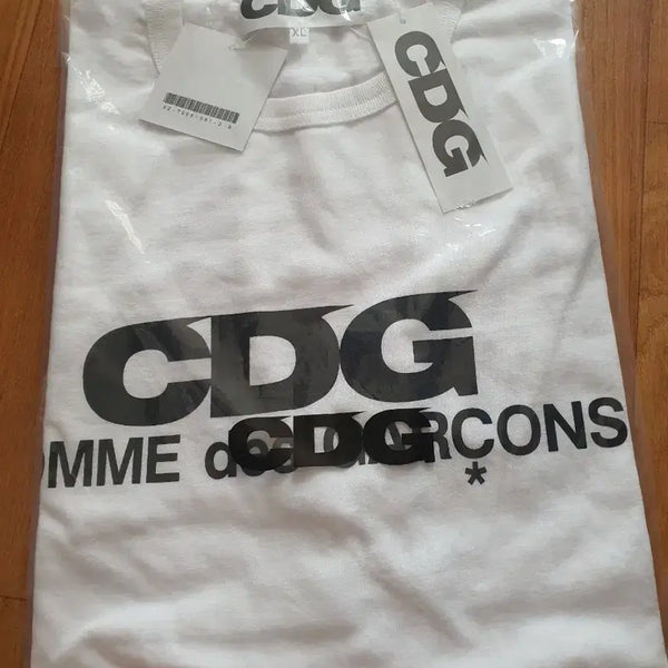 [BUNJANG] Comme des Garçons CDG Short Sleeve T-Shirt XL / CDG 꼼데가르송 반팔티 XL