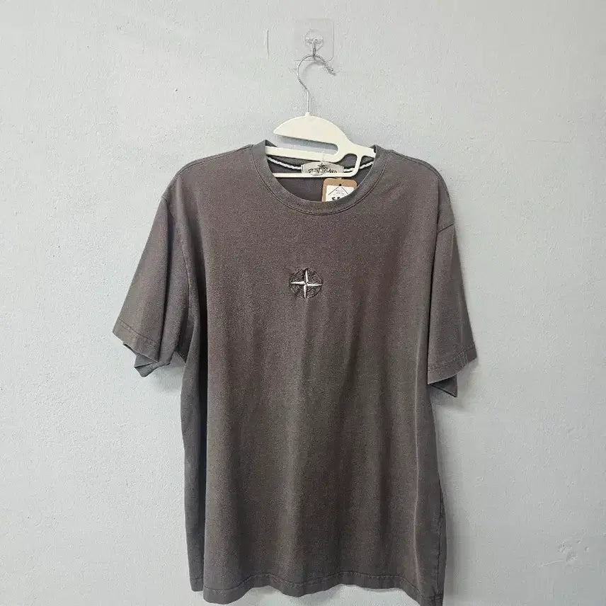 [BUNJANG] Stone Island Short Sleeve T-Shirt Grey / 스톤아일랜드 반팔 티셔츠 그레이