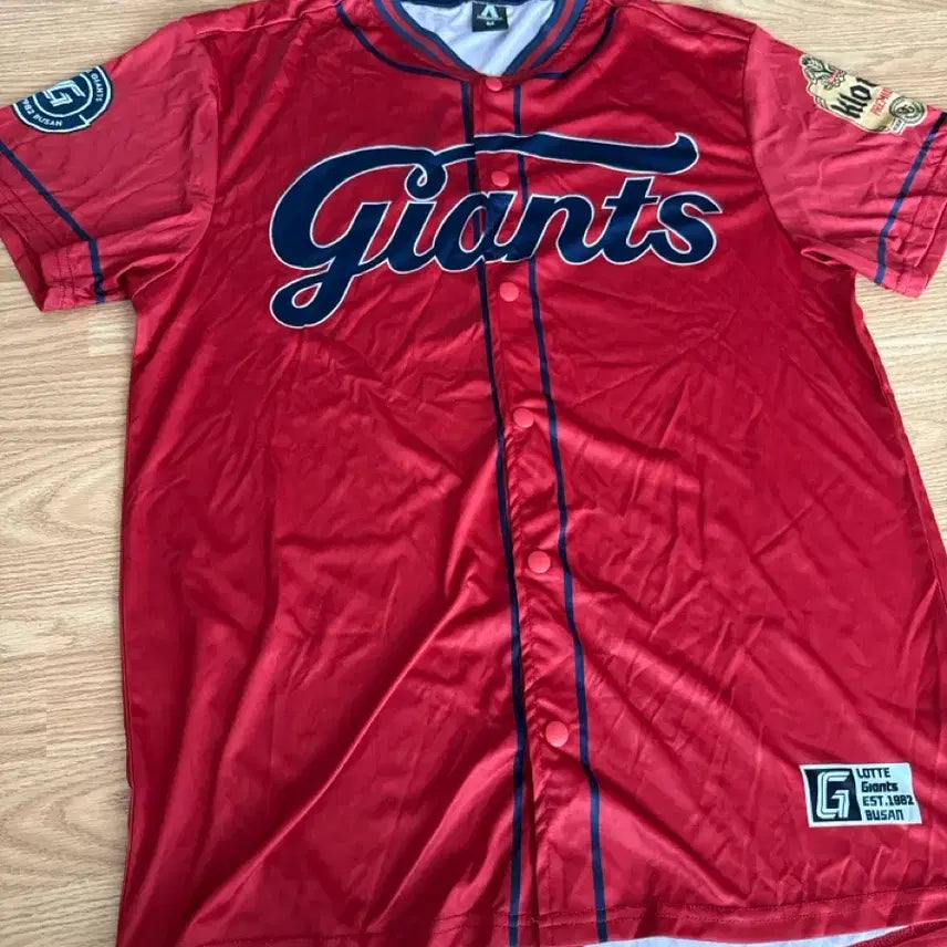 [BUNJANG] Lotte Giants Cloud Red Distribution Uniform M / 6/28 롯데자이언츠 클라우드 레드 배포 유니폼 M 오늘만 0.8