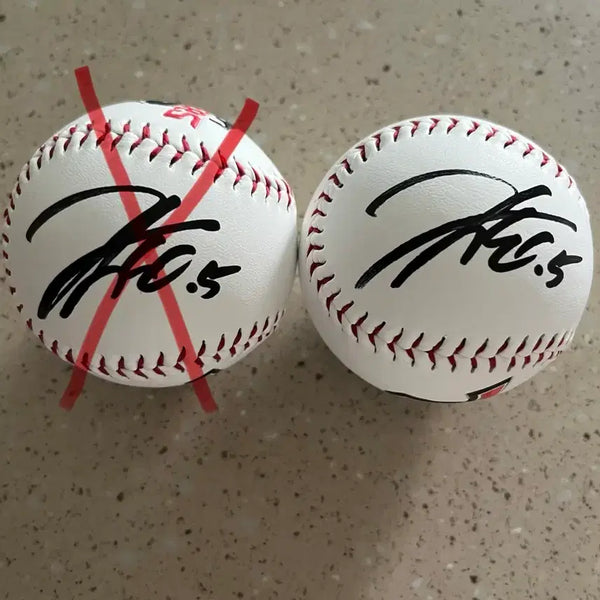 [BUNJANG] Kia Tigers Kim Do-young Autographed Baseball / 기아타이거즈 김도영 친필 싸인볼 로고볼