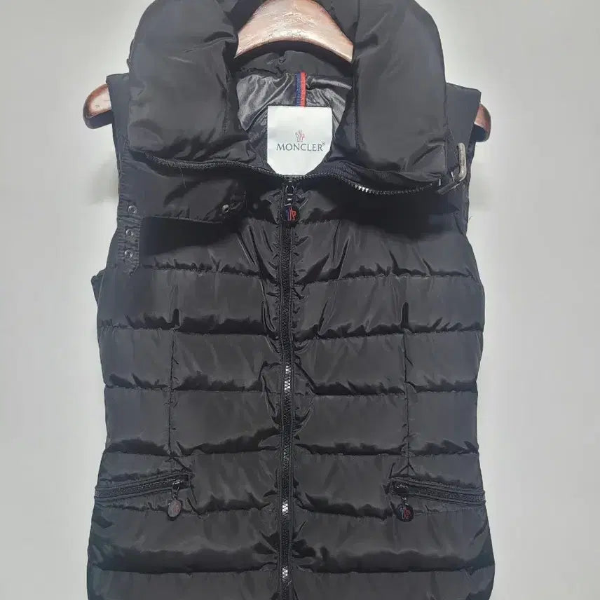 [BUNJANG] Moncler Lightweight Padded Vest Black Size 90 / (1) 90 몽클레어 경량 패딩 조끼 블랙