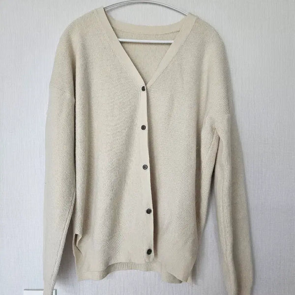 [BUNJANG] Beige V-Neck Cardigan / 베이지색 브이넥 가디건