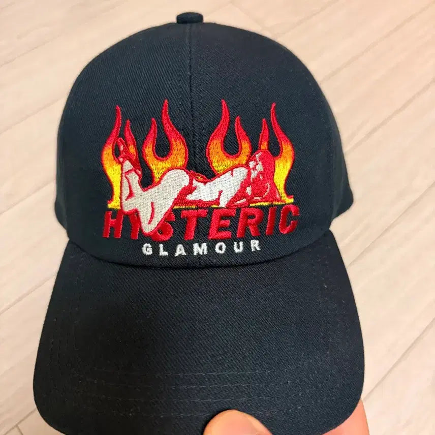 [BUNJANG] Hysteric Glamour 6-Panel Cap Hat / 히스테릭글래머 6패널 볼캡 모자 플레임 우먼 네이비 블랙