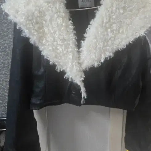 [BUNJANG] ADEL Faux Fur Jacket Black / ADEL 퍼자켓 블랙
