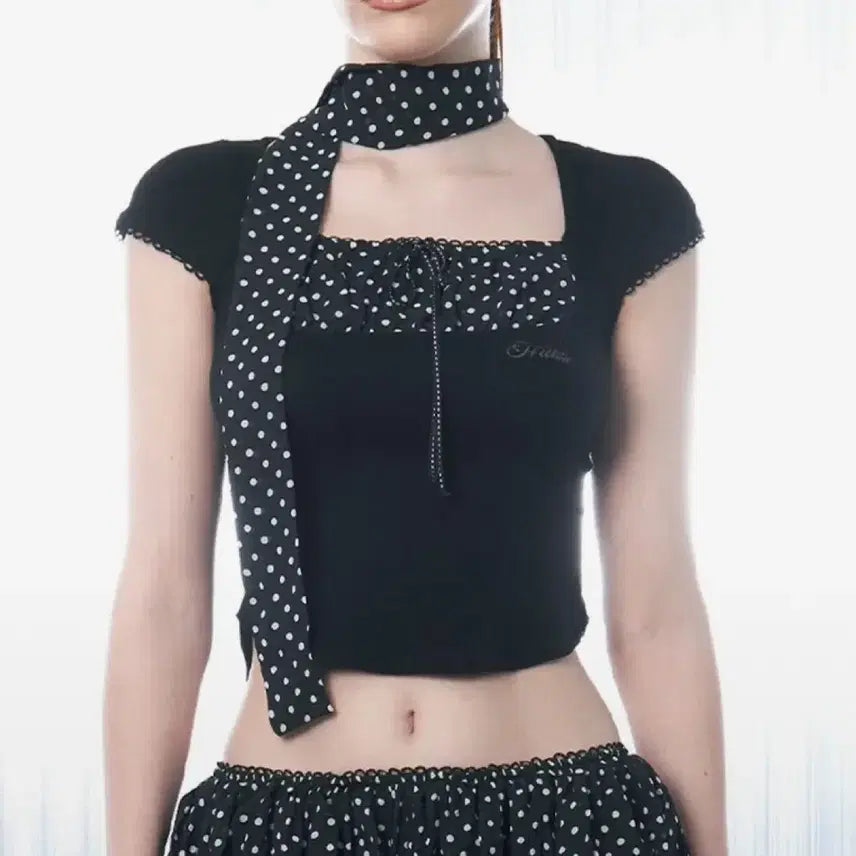 [BUNJANG] Hilda Dot Square Crop Top / 힐다 도트 스퀘어 크롭 탑