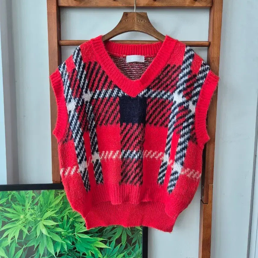 [BUNJANG] Check V-Neck Knit Vest Red / (새상품) 체크 V넥 니트 조끼 레드