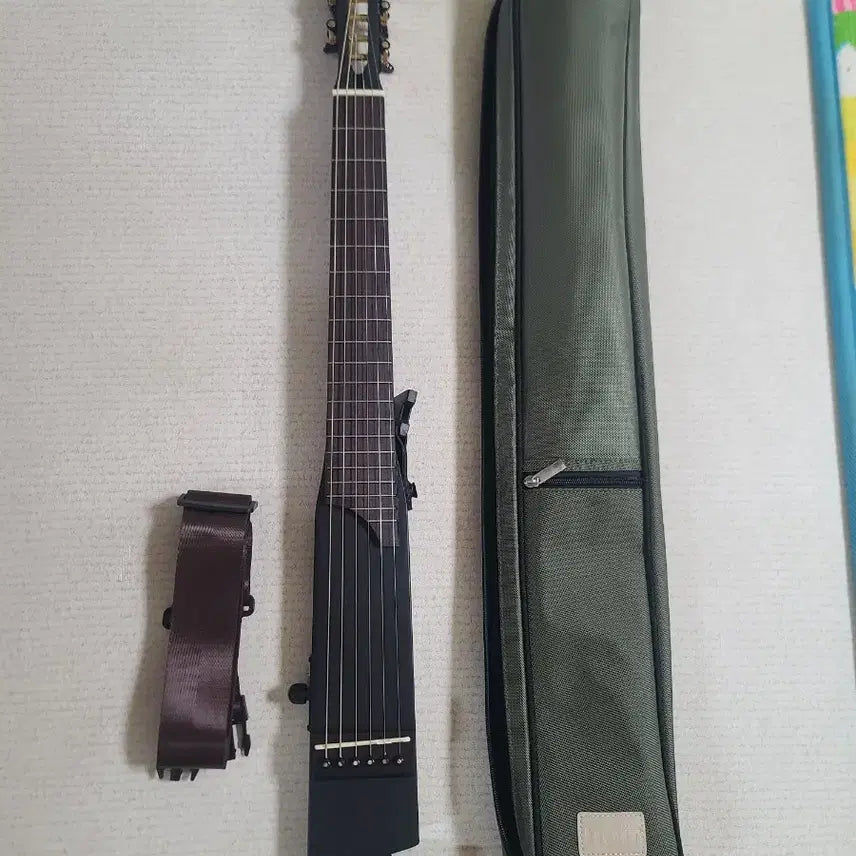 [BUNJANG] Clang Noir Black Silent Guitar (Portable) / 끌랑 누아르 블랙 사일런트 기타 (휴대용)