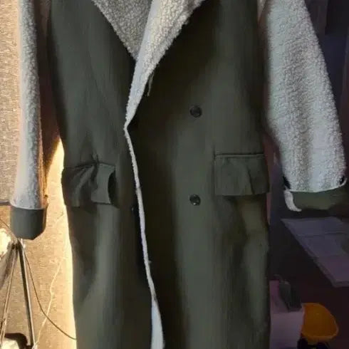 [BUNJANG] Khaki Colorblock Fleece Wool Mac Coat / 카키색 양털 배색 맥코트