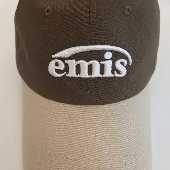 [BUNJANG] Emis Colorblock Ball Cap (Brown/Beige) / Emis 배색 볼캡 브라운 베이지