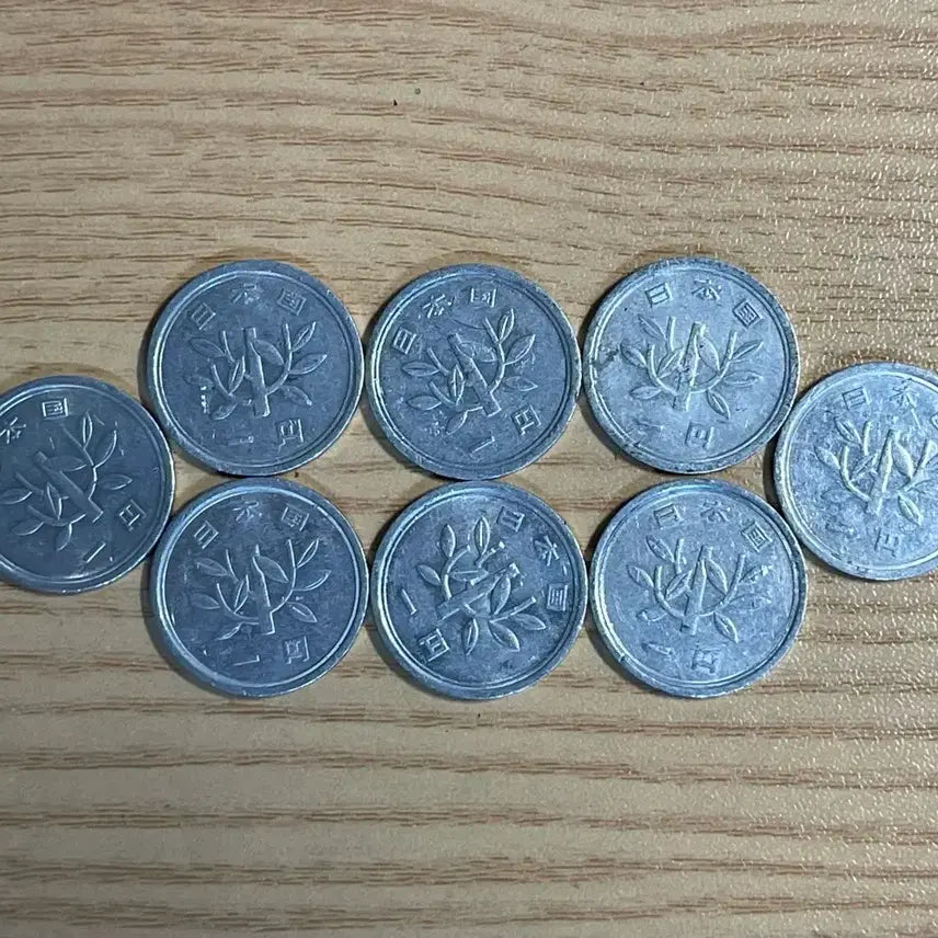[BUNJANG] Japanese 10 Yen Coins (8 pcs) / 일본 10엔 동전 8개