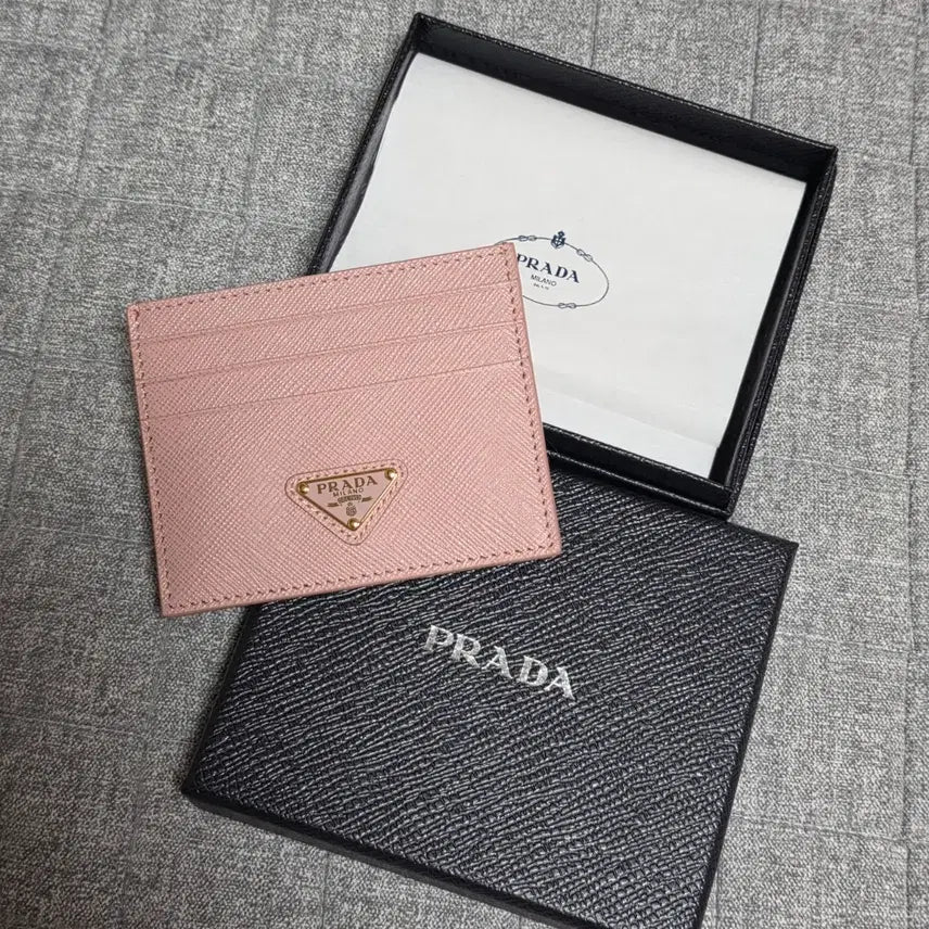 [BUNJANG] PRADA Saffiano Triangle Logo Card Holder / 사피아노 트라이앵글 로고 카드 지갑