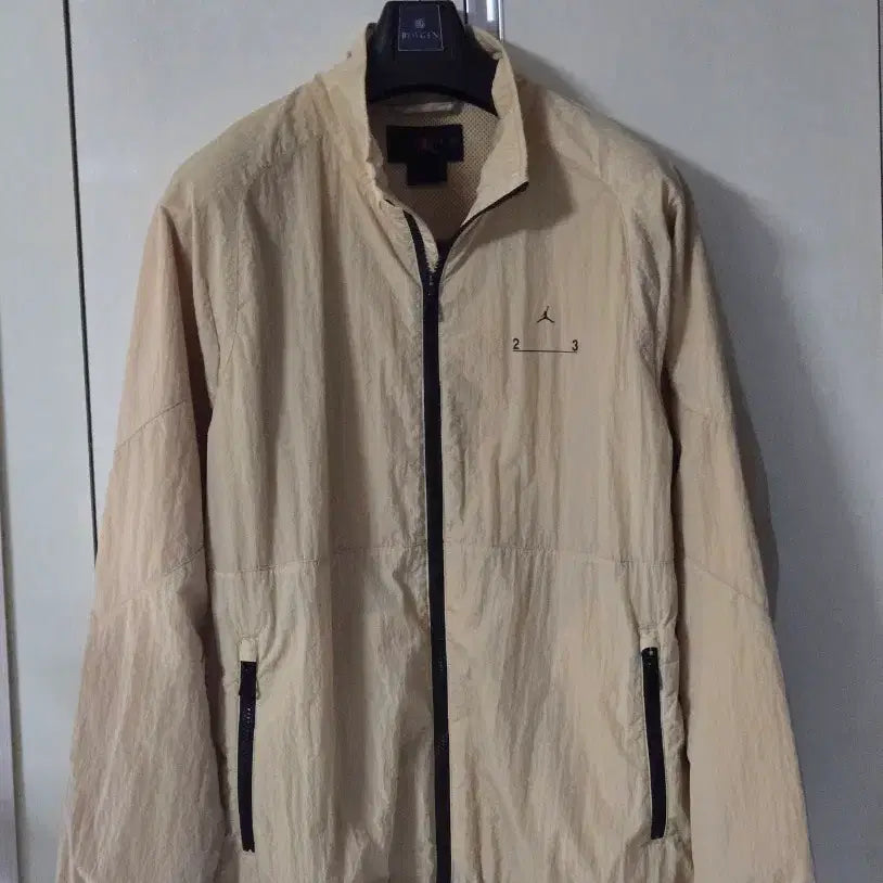 [BUNJANG] Jordan 23 Windbreaker Jacket (Men's) Size L-XL / (최상급)조던 23 바람막이 자켓(남)100~105