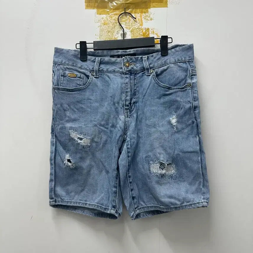 [BUNJANG] Gues Denim Distressed Wash Shorts Size 30 / [만원빈티지 최저가]게스 청바지 반바지 데미지 워싱 30