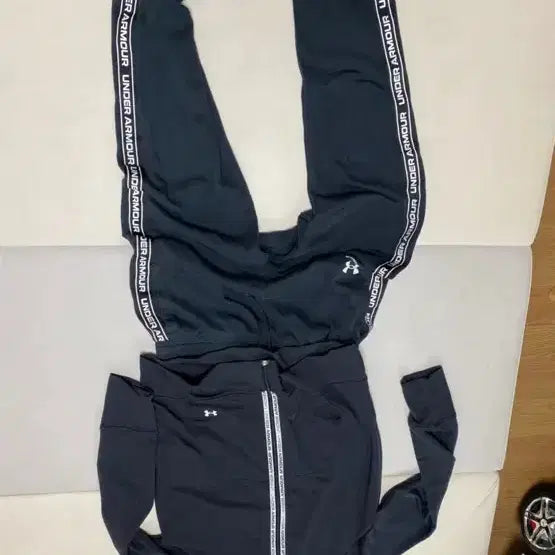 [BUNJANG] Under Armour Functional Training Set: Hooded Zip-Up & Jogger Pants (Size LG) / 언더아머 기능성 트레이닝 세트 후드집업 조거팬츠 셋업 LG
