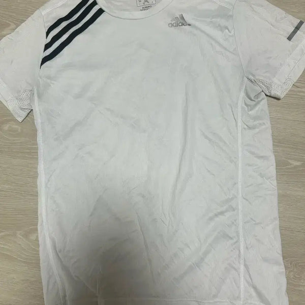 [BUNJANG] Adidas White Short Sleeve T-Shirt / 아디다스 흰색 반팔