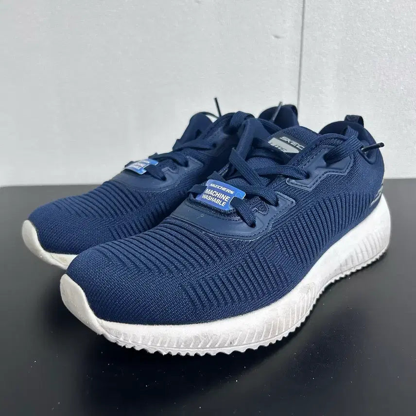 [BUNJANG] Skechers Squad Sneakers (260mm) / 스케쳐스 스쿼드 운동화 (260)
