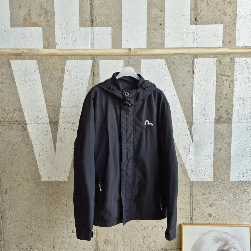[BUNJANG] EVISU Black Hooded Zip-Up Jacket (M/L) / EVISU 검정색 후드 집업 자켓(M/L