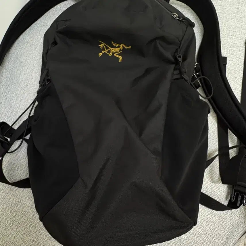 [BUNJANG] Arc'teryx Mantis Backpack 16L / 아크테릭스  맨티스 백팩 16