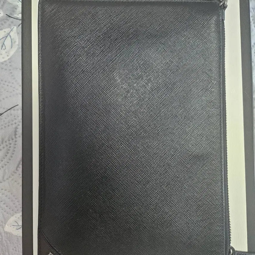 [BUNJANG] Prada Saffiano Triangle Logo Clutch / 프라다사피아노삼각로고(정품)클러치