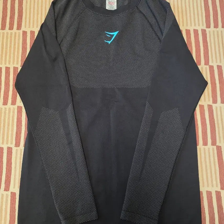 [BUNJANG] Gymshark Onyx V5 Long Sleeve Black L / 짐샤크 오닉스v5 긴팔 롱슬리브 블랙 L