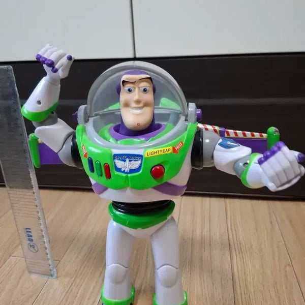 [BUNJANG] Toy Story Buzz Lightyear Figure / 토이 스토리 버즈 라이트이어 피규어