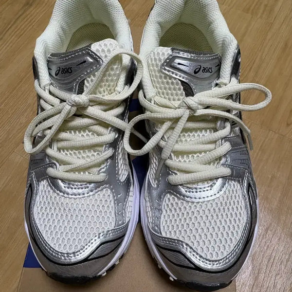 [BUNJANG] ASICS Gel-Kayano 27 White Silver Sneakers / 아식스 젤카야노 27 화이트 실버 운동화