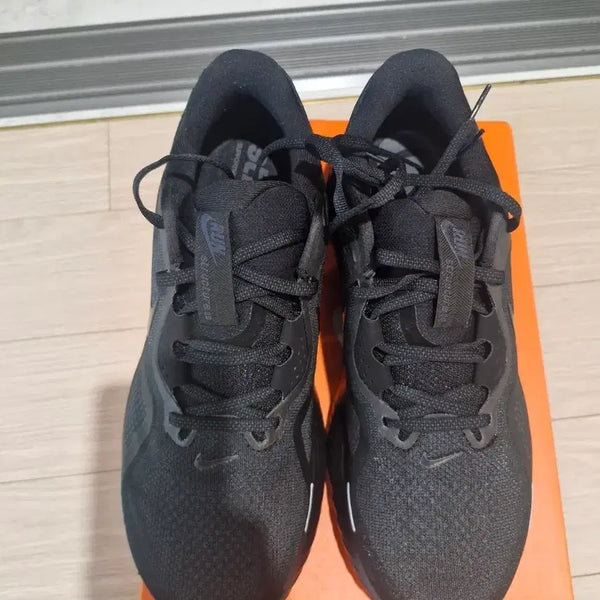 [BUNJANG] Nike Structure 26 Running Shoes (280mm) / 나이키 러닝화 스트럭쳐26 (280사이즈)