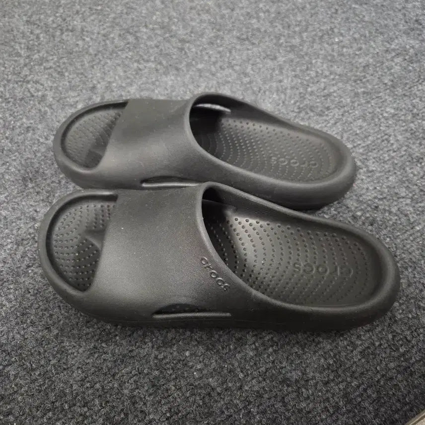 [BUNJANG] Crocs Echo Slide Black M7 (250-255) / 크록스 에코 슬라이드 블랙 M7 (250-255)