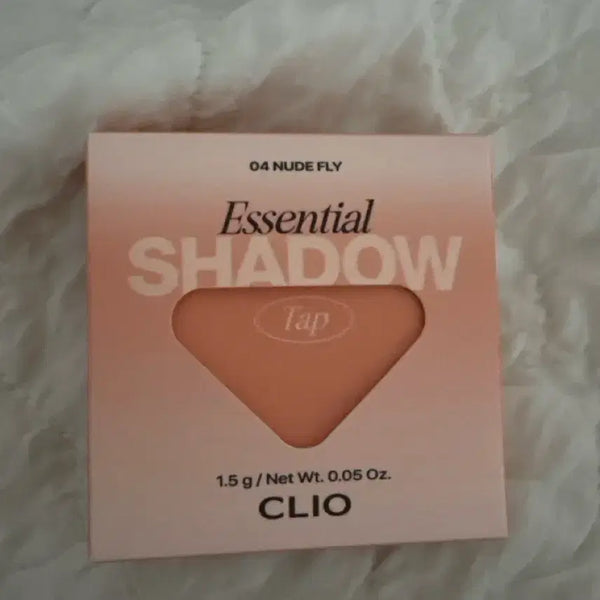 [BUNJANG] CLIO Essential Shadow Tab 04 Nude Fly (Sealed) / 클리오 에센셜 섀도우 탭 04 누드 플라이 (미개봉)
