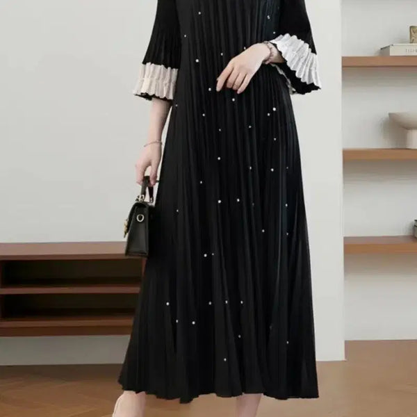 [BUNJANG] Pleated Pearl Black Dress / 플리츠 주름. 장식 진주 블랙 원피스