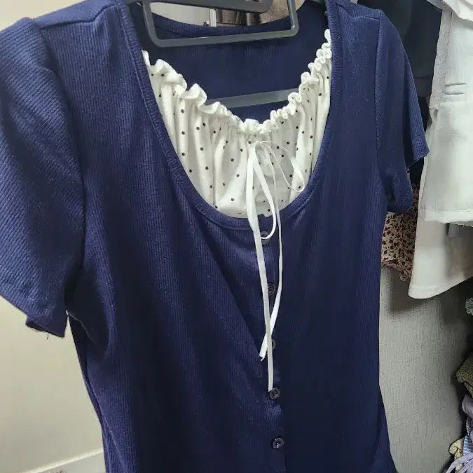 [BUNJANG] Navy Button Layered Blouse with Inner Polka Dot Lace / [새상품] 네이비 단추 레이어드 블라우스