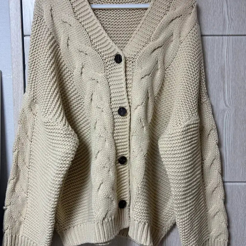 [BUNJANG] Oversized Cable Knit Cardigan / 오버핏 꽈배기 가디건