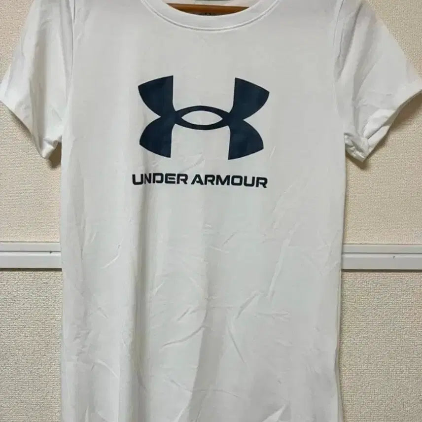 [BUNJANG] Under Armour White Short-Sleeve T-Shirt / 언더아머 반팔티 흰색