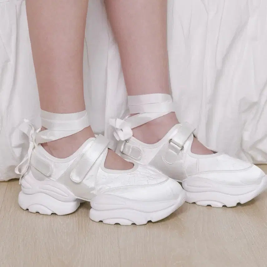 [BUNJANG] Salt&Chocolate Chouchou Ribbon Sneakers / 솔트앤초콜릿 슈슈 리본 스니커즈 250