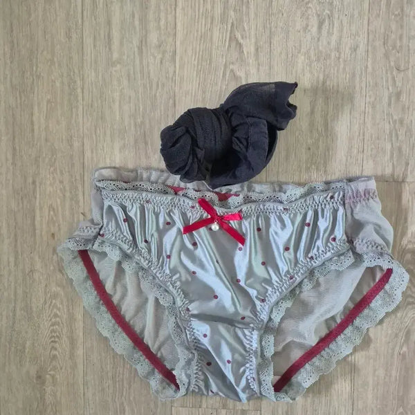 [BUNJANG] Used Women's Silk Pantyhose with Pink Dot Pattern / 중고 여자실크  팬티스타킹