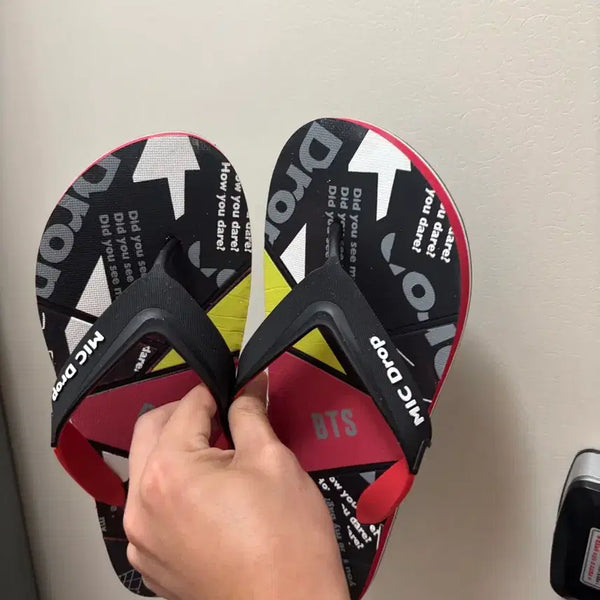 [BUNJANG] BTS MIC DROP Flip Flops Sandals / 방탄소년단 BTS 마이크드롭 쪼리 샌들