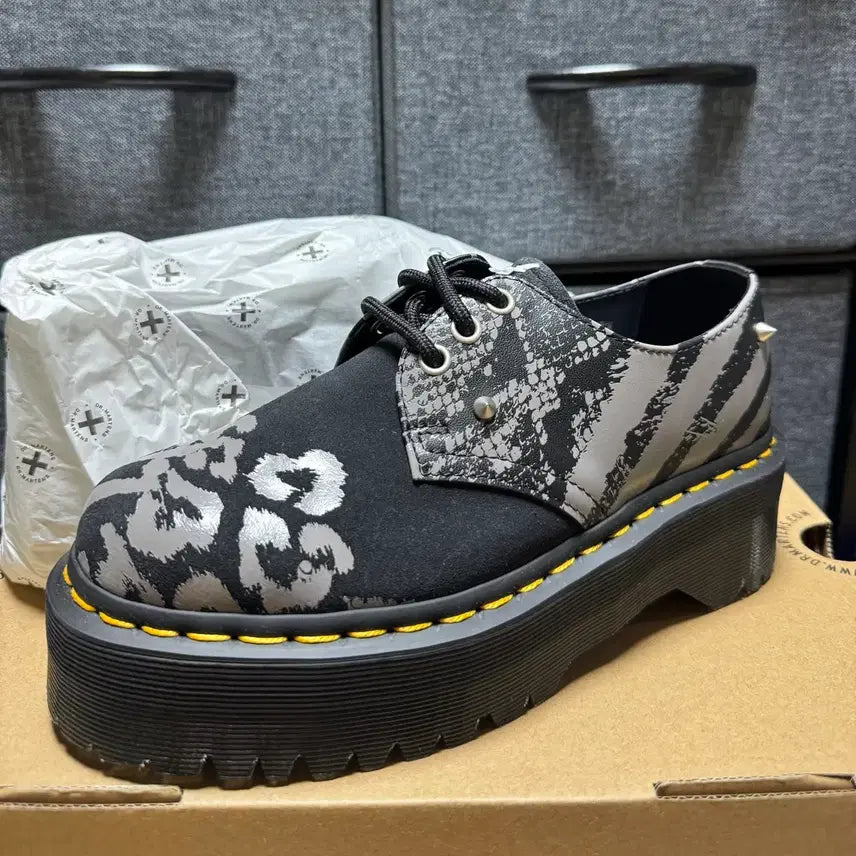 [BUNJANG] Dr. Martens 1461 Quad Zebra Platform Boots / 닥터마틴 워커 1461 쿼드 제브라 uk4 (230-240) 벡스 맥스