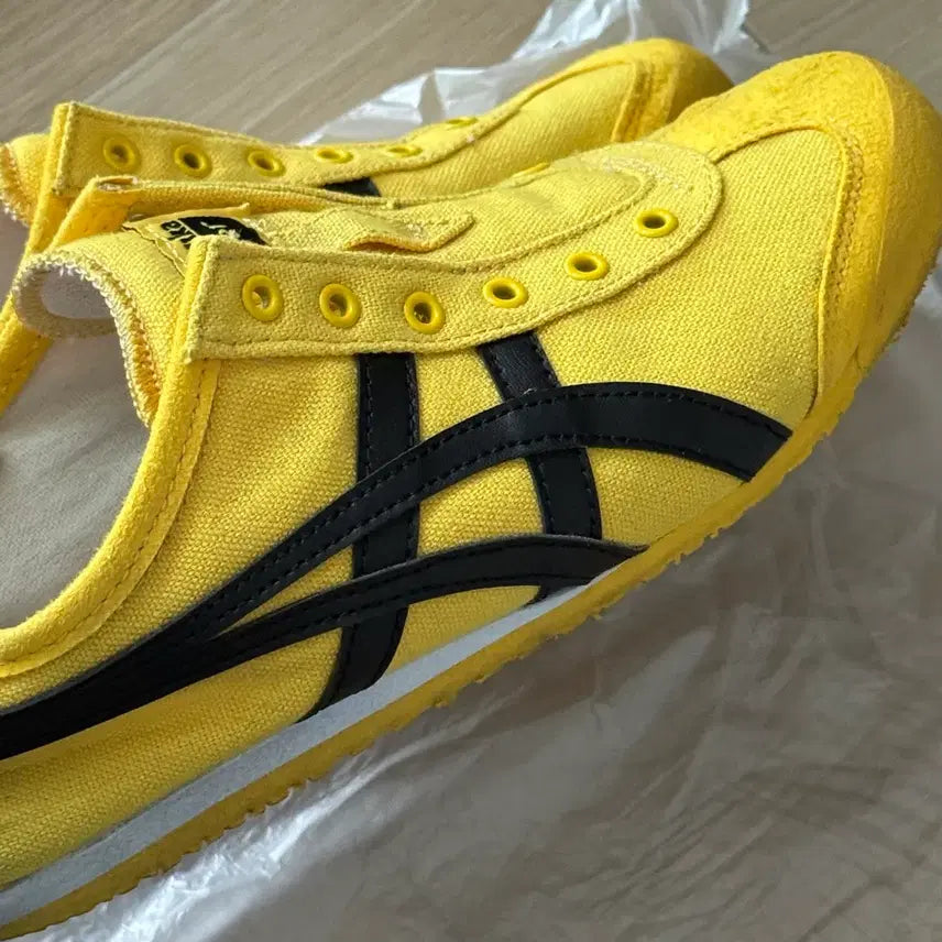 [BUNJANG] Onitsuka Tiger Mexico 66 Slip-On Yellow/Black / [240] 오니츠카타이거 멕시코66 옐로우/블랙 슬립온