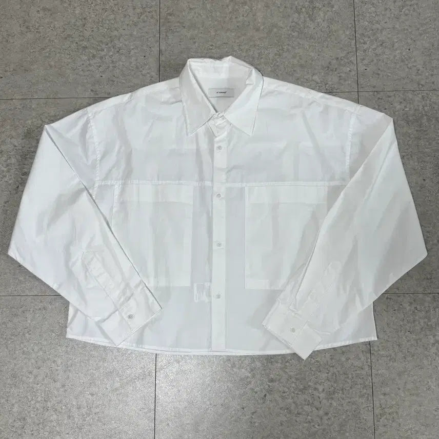 [BUNJANG] Oversized Long Sleeve Crop Shirt White / 오버핏 긴팔 크롭 셔츠 화이트 새상품
