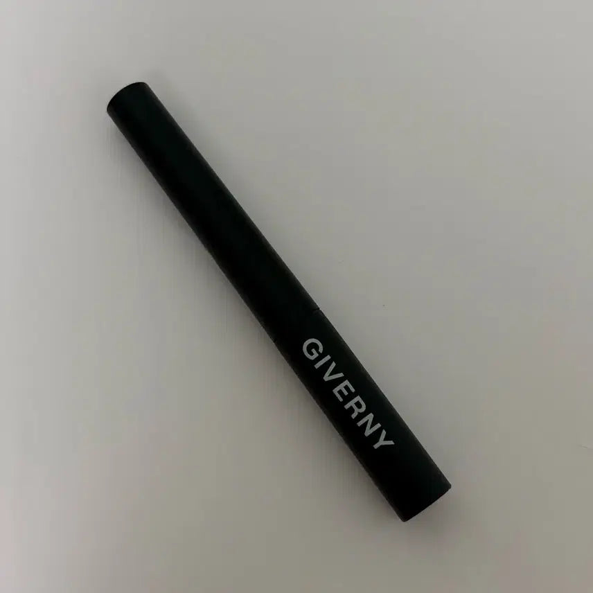 [BUNJANG] Giverny Adherence Sensitive Mascara Natural 02 Black Brown (Unused) / 미사용) 지베르니 밀착 센서티브 마스카라 | 내추럴 02 블랙브라운